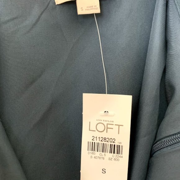 New Loft short skirt size small blue polka dot - Picture 4 of 6